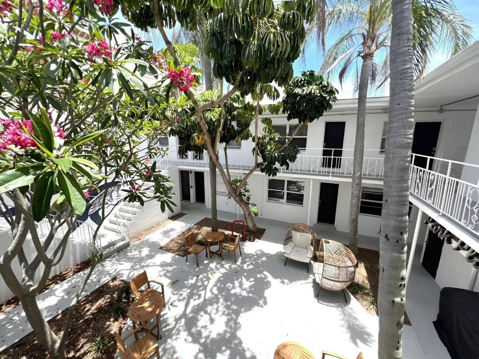 Spacious Studio Apartment Near Nightlife & Dining! 圣彼得堡 外观 照片