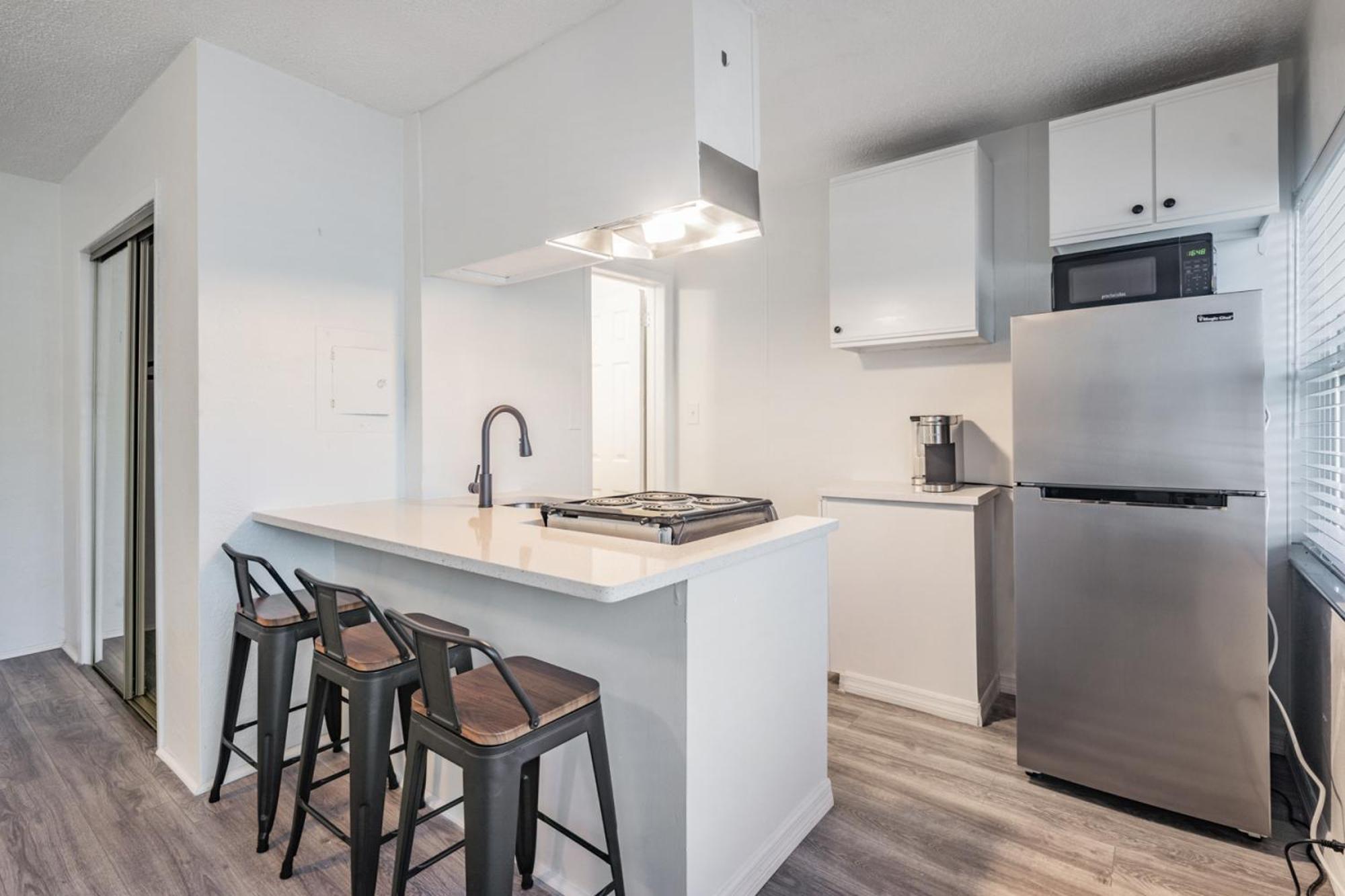 Spacious Studio Apartment Near Nightlife & Dining! 圣彼得堡 外观 照片