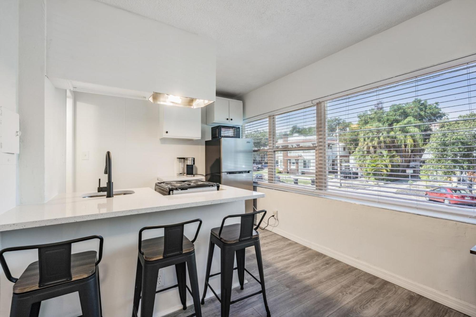 Spacious Studio Apartment Near Nightlife & Dining! 圣彼得堡 外观 照片